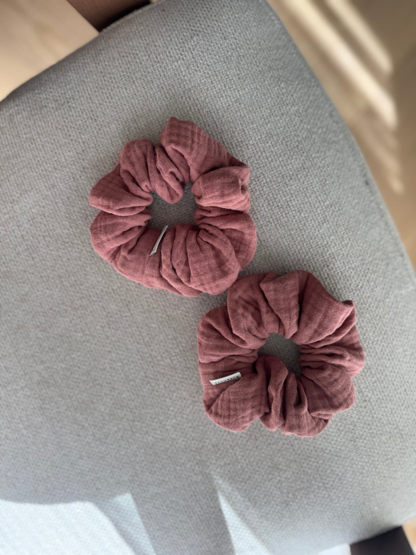 Mauve scrunchie