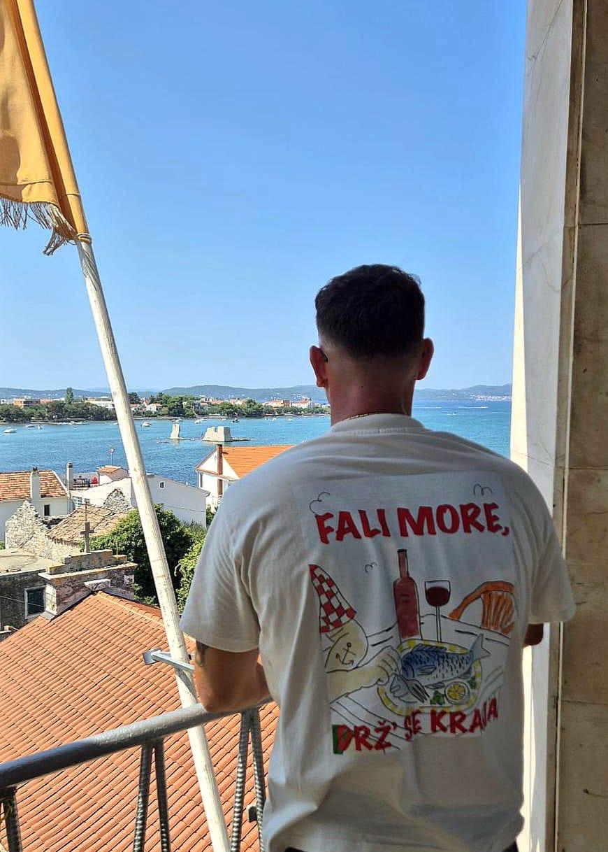 Majica kratkih rukava “Fali more drž’ se kraja”