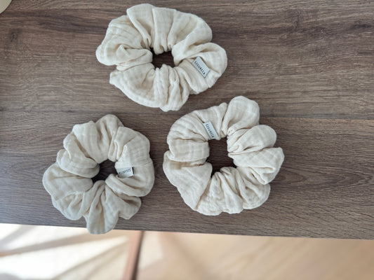Milky scrunchie