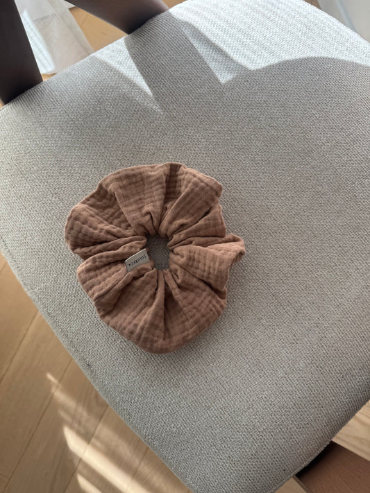 Cacao scrunchie